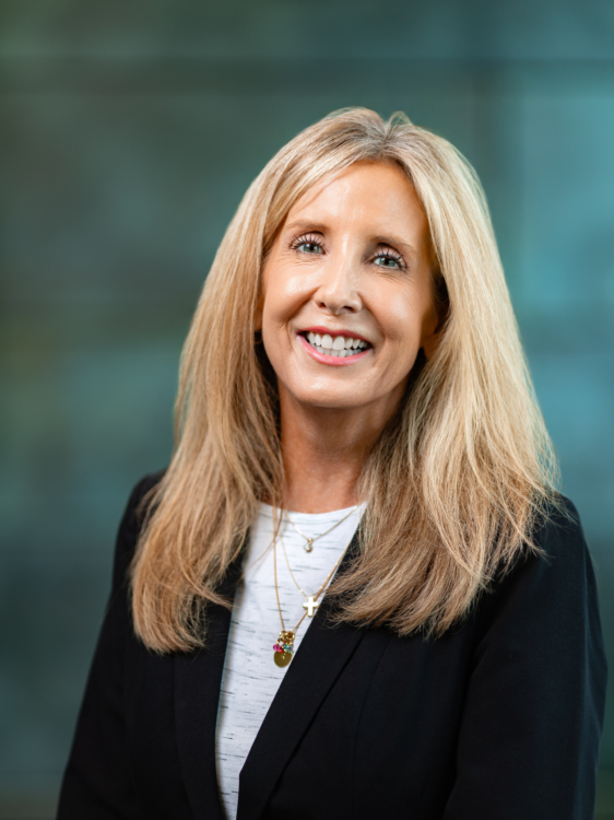Robyn Geron headshot